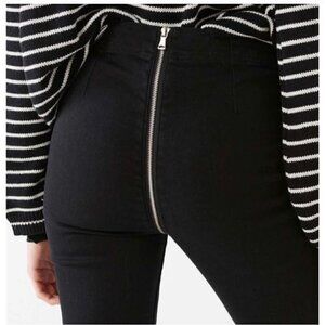 2/40$ BDG Black Pants with back zipper size 28 crop